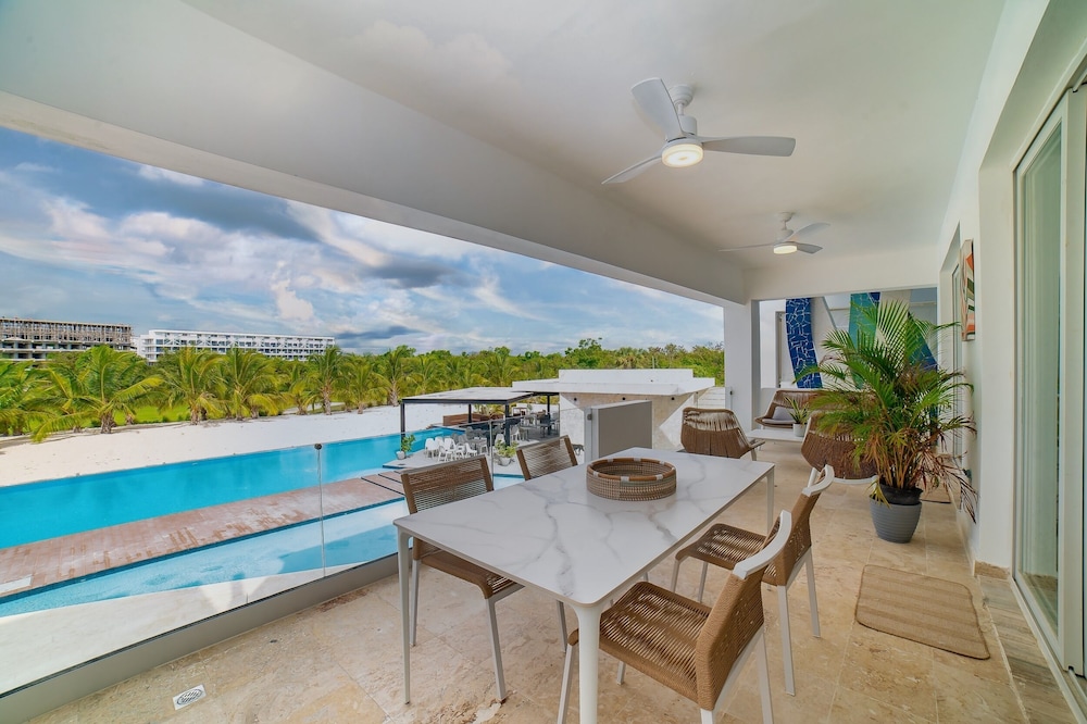 Cana Brava Residences Rental Apartment — Swimming pool in Bavaro, La Altagracia