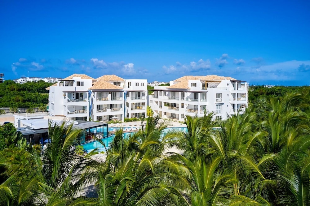 Cana Brava Residences Rental Apartment — Hotel building in Bavaro, La Altagracia