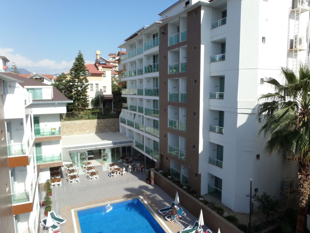 Kleopatra Atlas Hotel - All Inclusive - Adults Only — Hotel building in Alanya