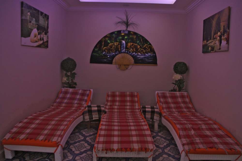 Kleopatra Atlas Hotel - All Inclusive - Adults Only — Hotel rooms in Alanya