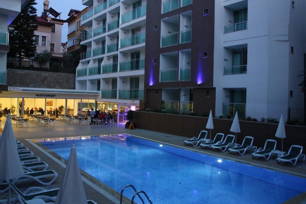Kleopatra Atlas Hotel - All Inclusive - Adults Only — Hotel building in Alanya