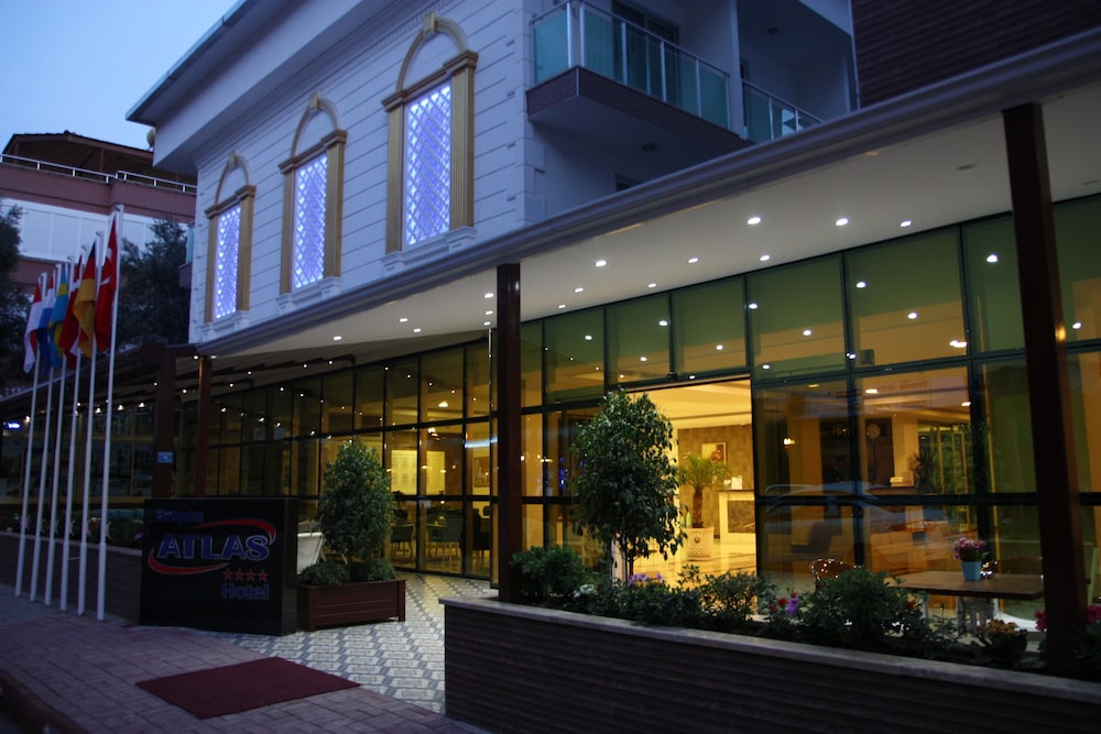Kleopatra Atlas Hotel - All Inclusive - Adults Only — Hotel building in Alanya