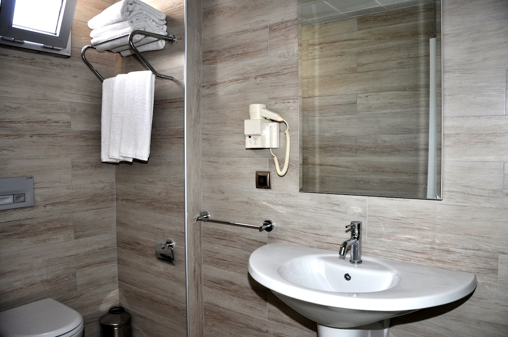 Kleopatra Atlas Hotel - All Inclusive - Adults Only — Hotel rooms in Alanya