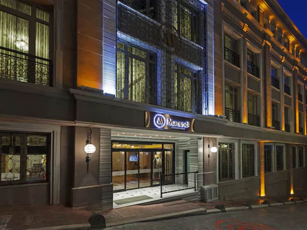 Manesol Boutique Galata - zdjęcie 2