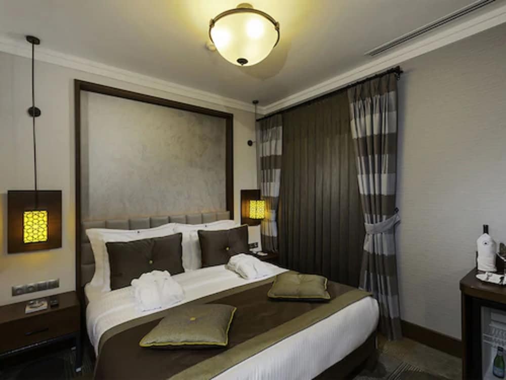 Manesol Boutique Galata - zdjęcie 5