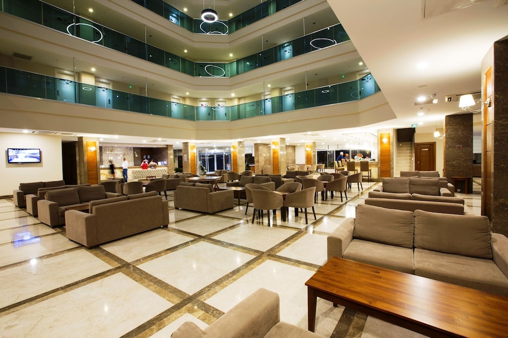 Ramada Resort by Wyndham Side — Hotel building in Side