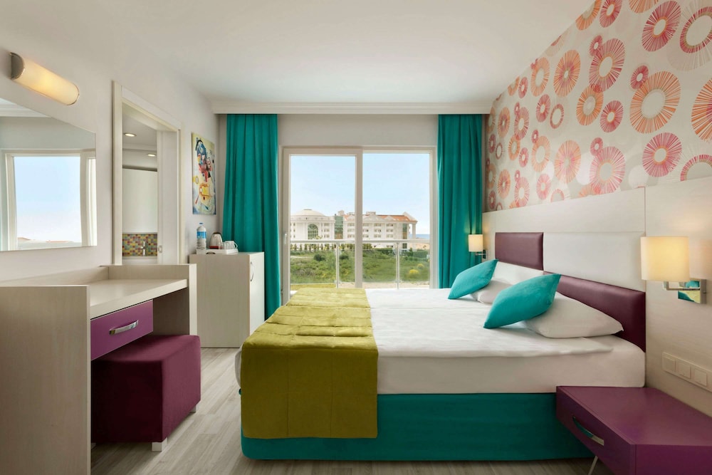 Ramada Resort by Wyndham Side — Hotel rooms in Side