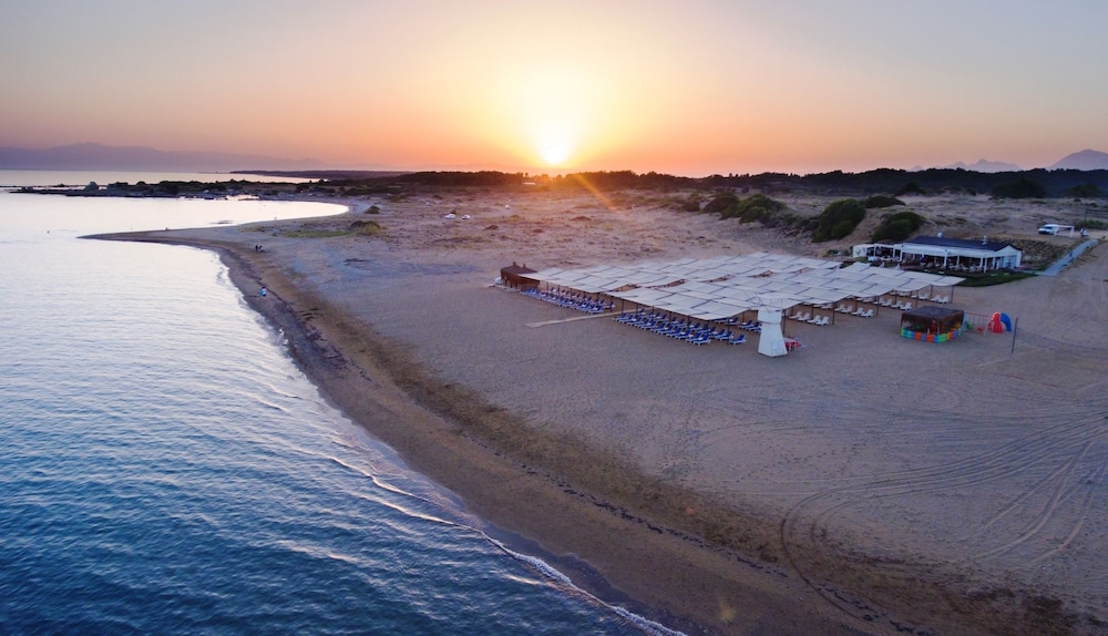 Ramada Resort by Wyndham Side — Beach in Side