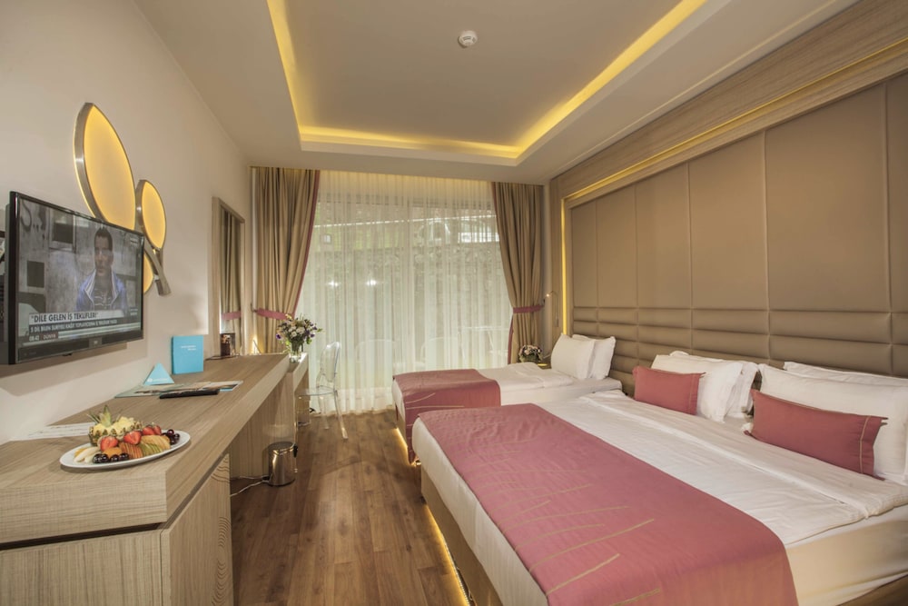 Orka Lotus Beach — Rooms in İçmeler, Mugla