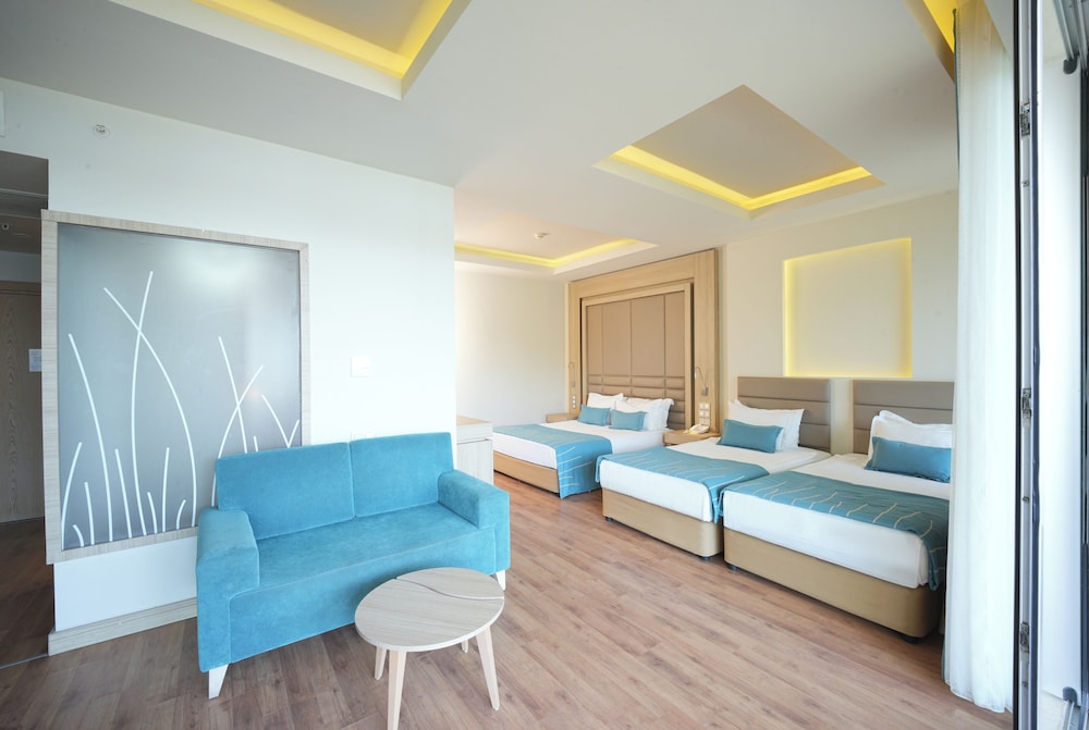 Orka Lotus Beach — Rooms in İçmeler, Mugla