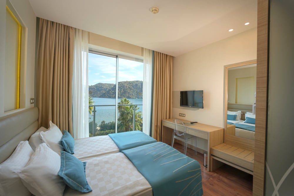 Orka Lotus Beach — Rooms in İçmeler, Mugla