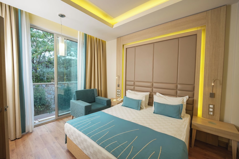 Orka Lotus Beach — Rooms in İçmeler, Mugla