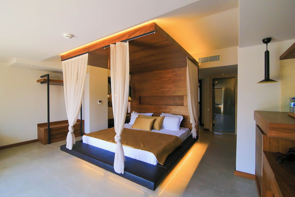 Orka Lotus Beach — Rooms in İçmeler, Mugla