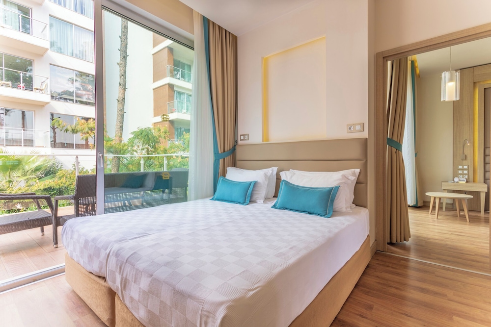 Orka Lotus Beach — Rooms in İçmeler, Mugla