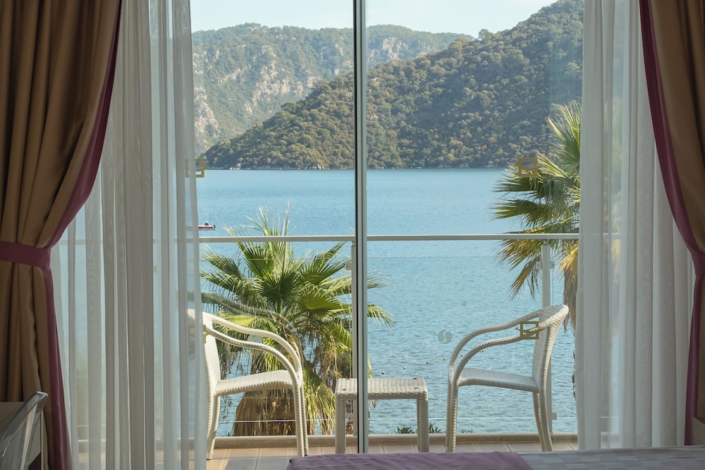 Orka Lotus Beach — Rooms in İçmeler, Mugla