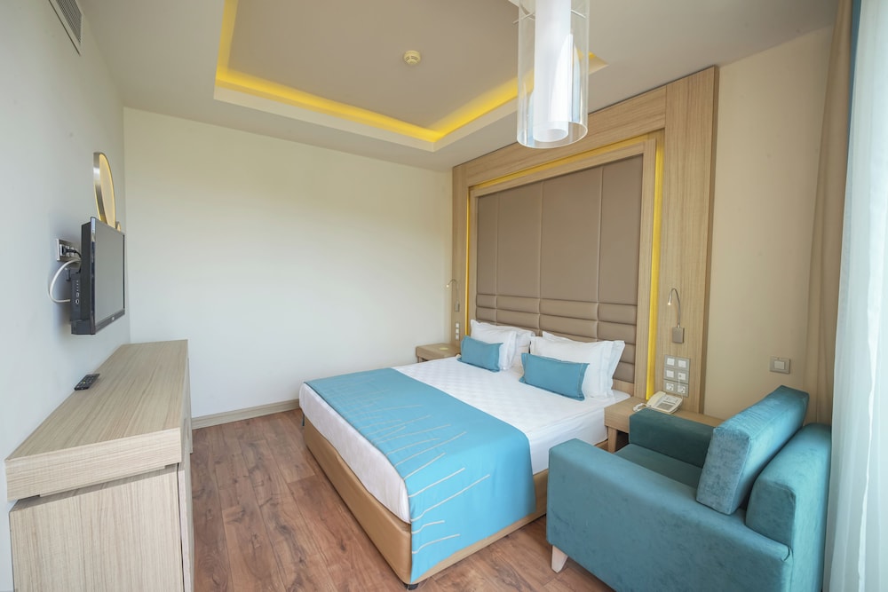Orka Lotus Beach — Rooms in İçmeler, Mugla