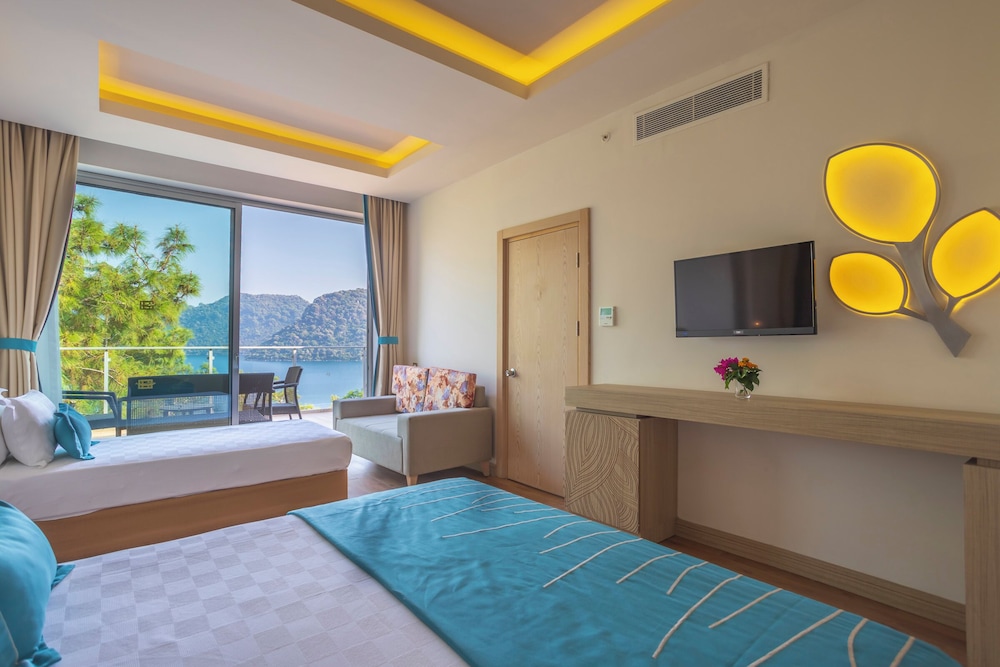 Orka Lotus Beach — Rooms in İçmeler, Mugla