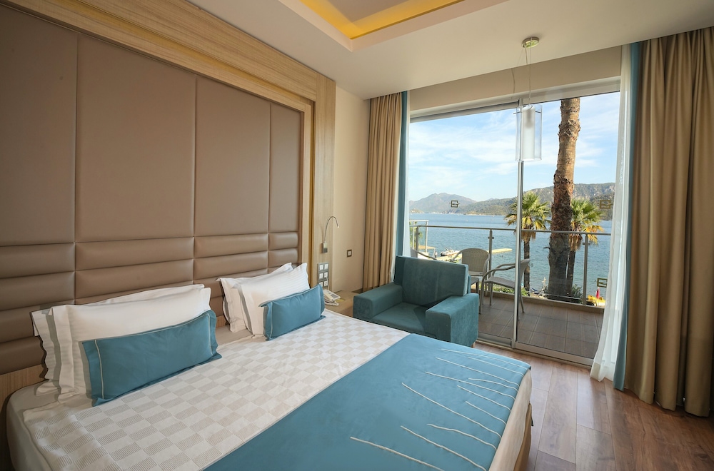 Orka Lotus Beach — Rooms in İçmeler, Mugla