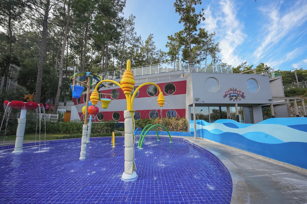 Orka Lotus Beach — Facilities in İçmeler, Mugla