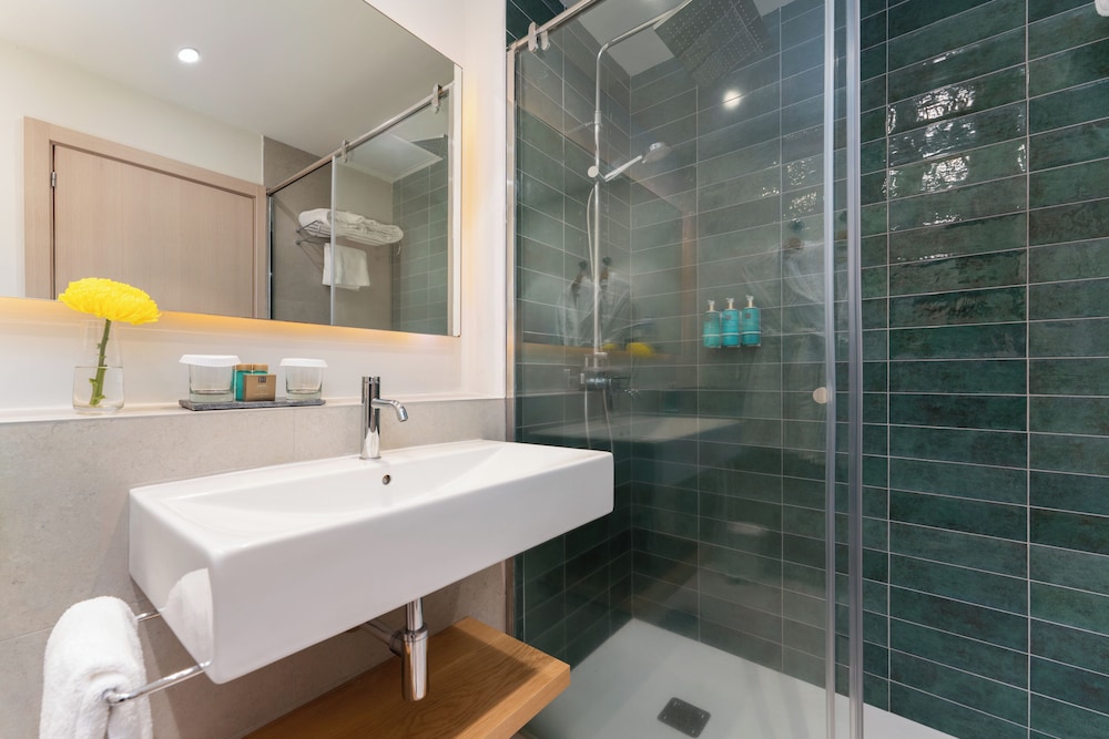 Hotel LIVVO Puerto de Mogán — Hotel rooms in Puerto de Mogan, Canary Islands