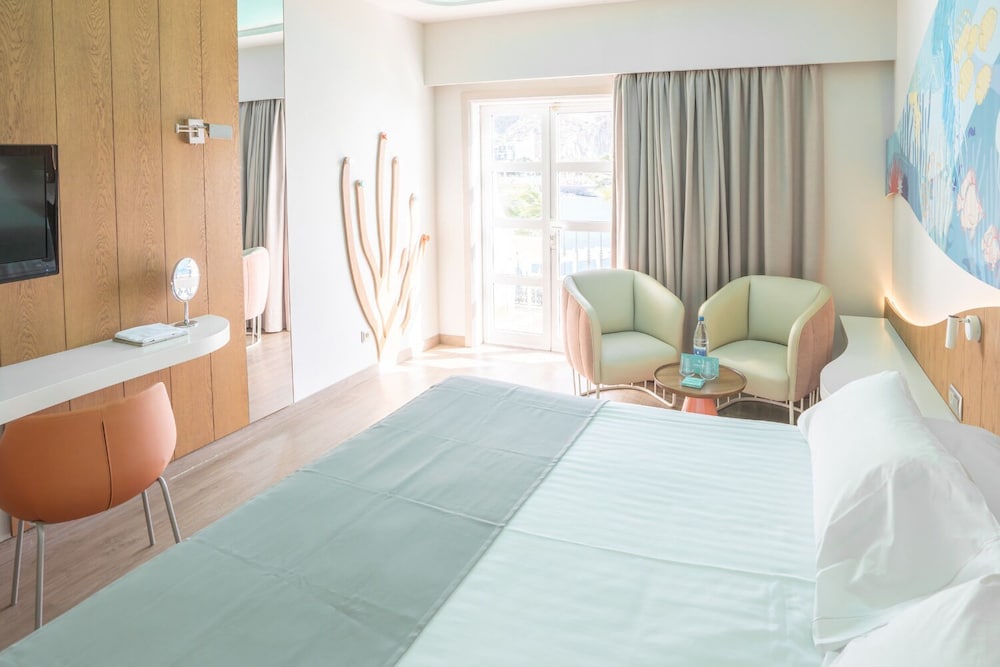 Hotel LIVVO Puerto de Mogán — Hotel rooms in Puerto de Mogan, Canary Islands