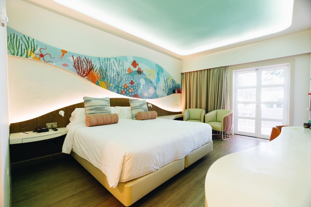 Hotel LIVVO Puerto de Mogán — Hotel rooms in Puerto de Mogan, Canary Islands