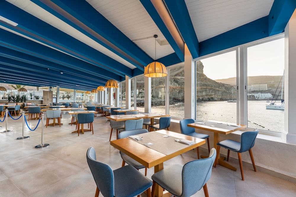 Hotel LIVVO Puerto de Mogán — Restaurant & bars in Puerto de Mogan, Canary Islands