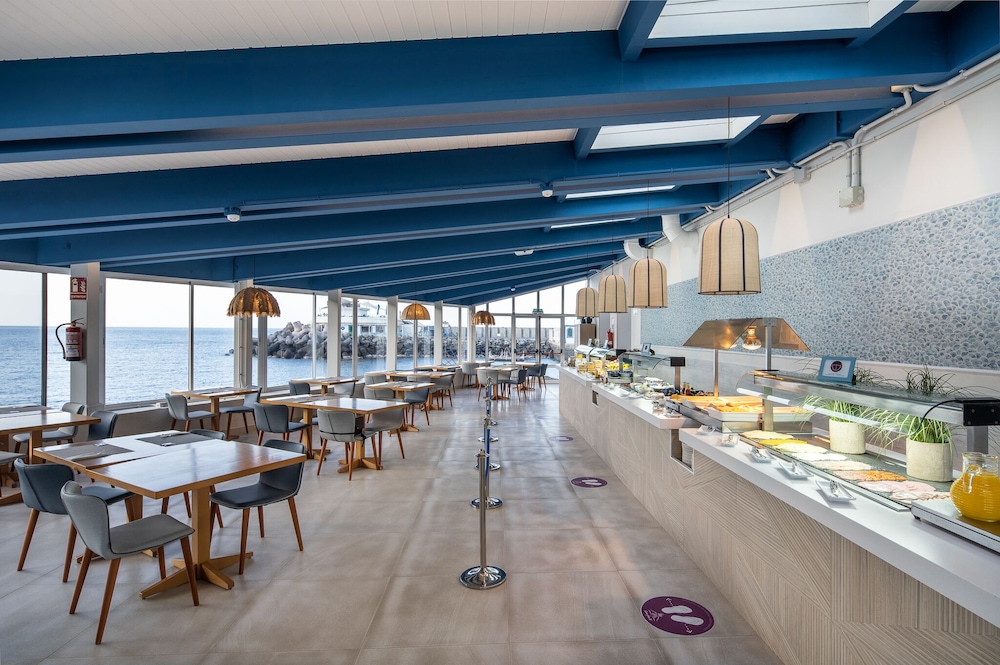 Hotel LIVVO Puerto de Mogán — Restaurant & bars in Puerto de Mogan, Canary Islands