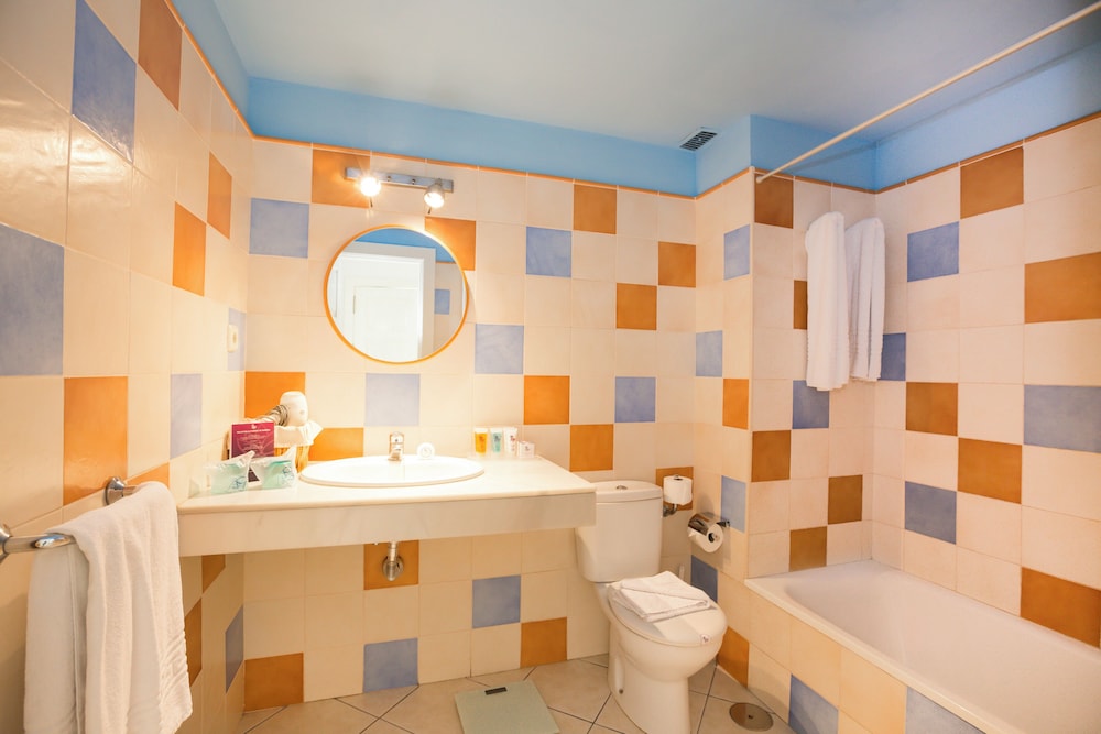 Apartamentos LIVVO Puerto de Mogán — Hotel rooms in Puerto de Mogan, Canary Islands