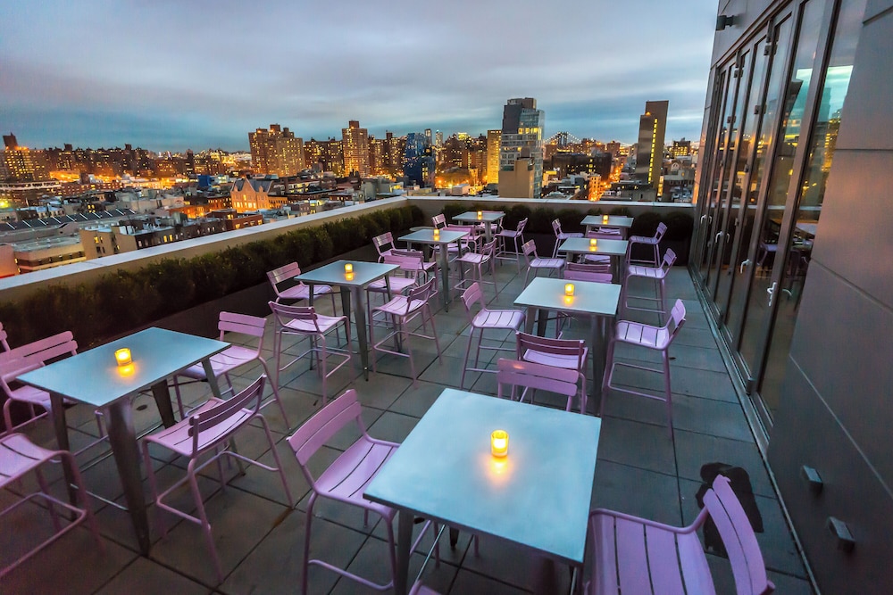Hotel Indigo Lower East Side New York by IHG — Restaurant & bars in New York City, New York State