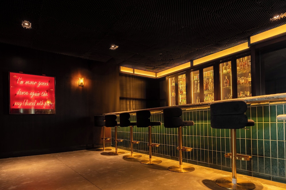 Hotel Indigo Lower East Side New York by IHG — Restaurant & bars in New York City, New York State