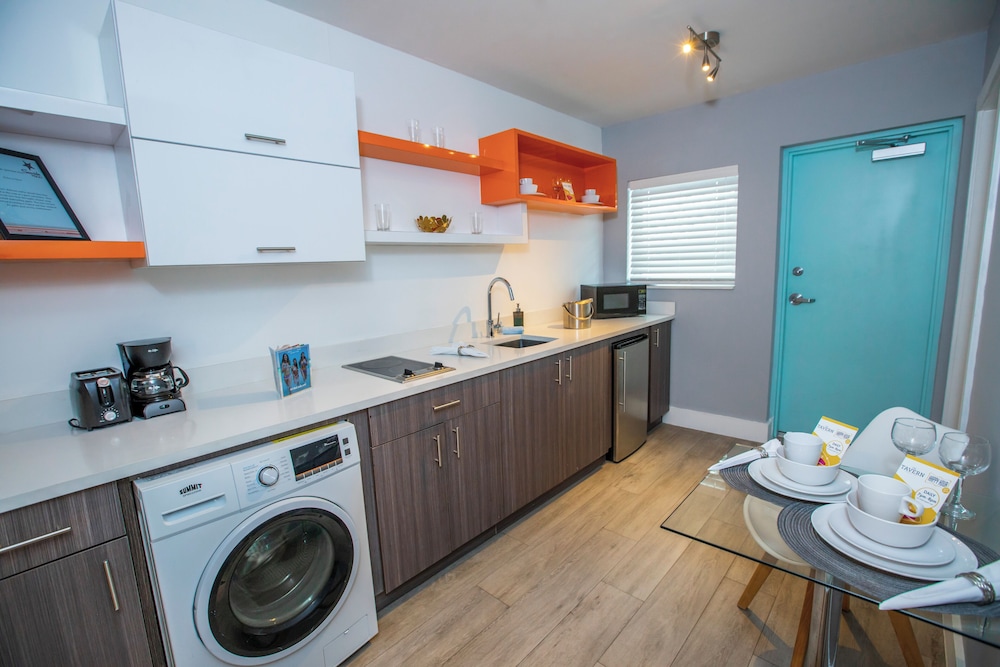 Seaside All Suites Hotel — Hotel rooms in Miami, Florida