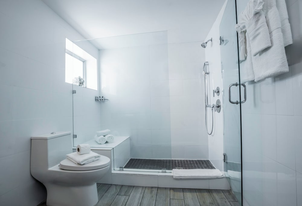 Seaside All Suites Hotel — Hotel rooms in Miami, Florida