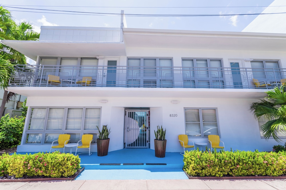 Seaside All Suites Hotel — Hotel building in Miami, Florida