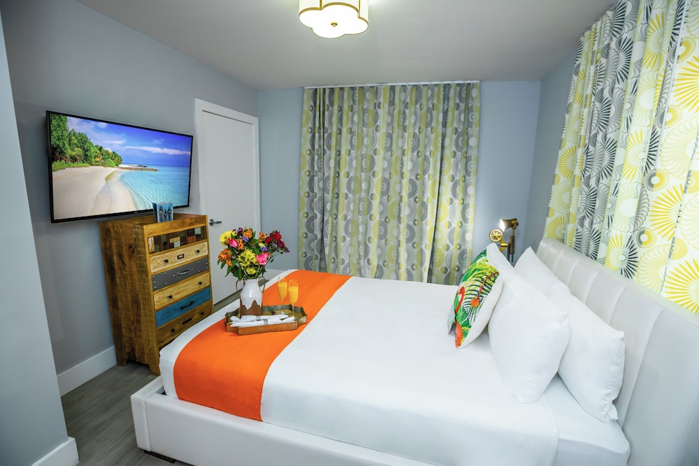 Seaside All Suites Hotel — Hotel rooms in Miami, Florida