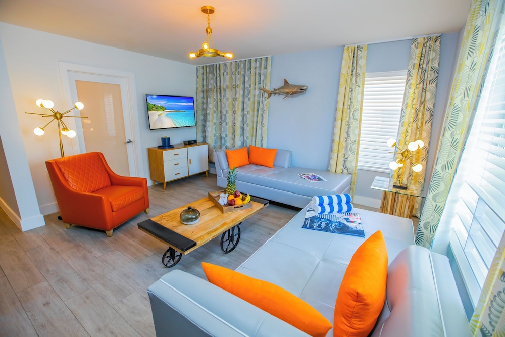 Seaside All Suites Hotel — Hotel rooms in Miami, Florida