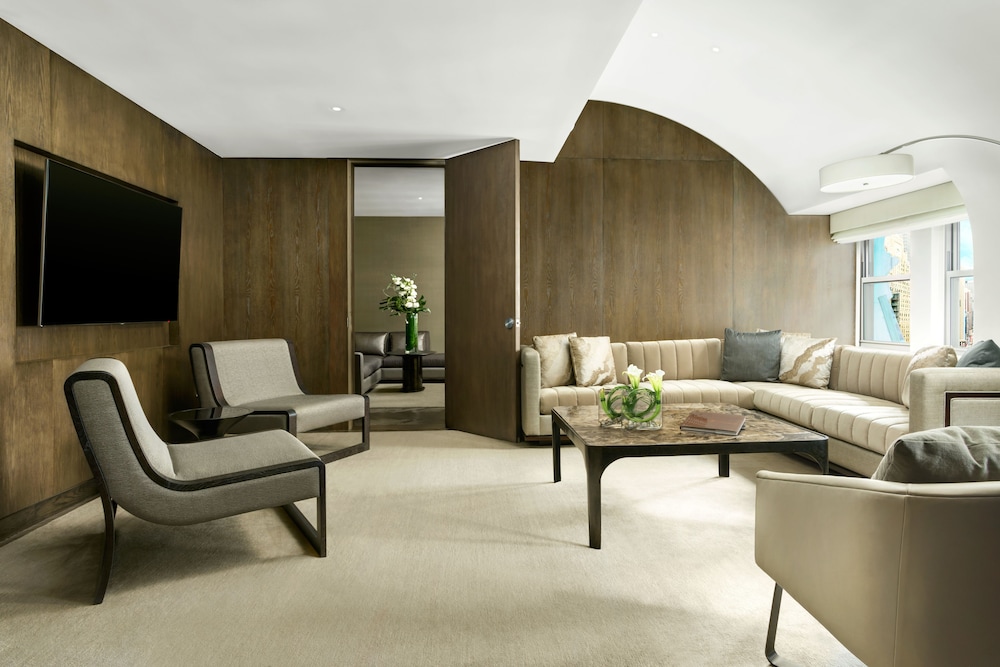 The Knickerbocker Hotel — Hotel rooms in New York City, New York State