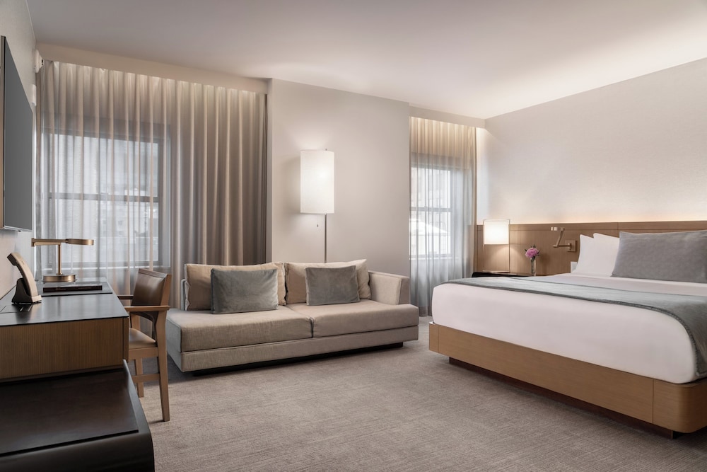 The Knickerbocker Hotel — Hotel rooms in New York City, New York State