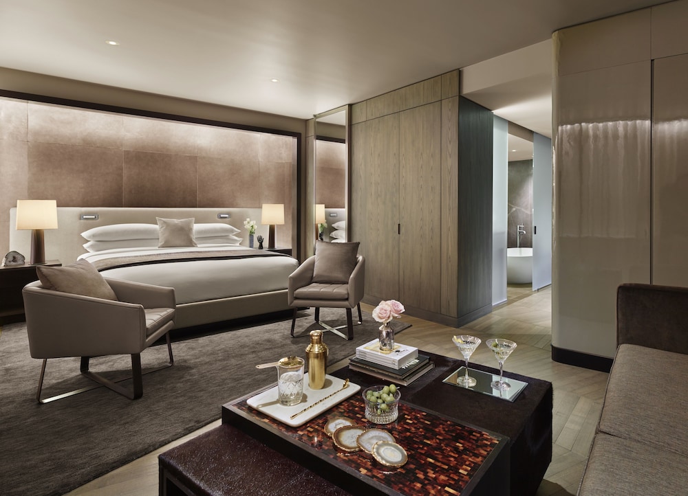 The Knickerbocker Hotel — Hotel rooms in New York City, New York State
