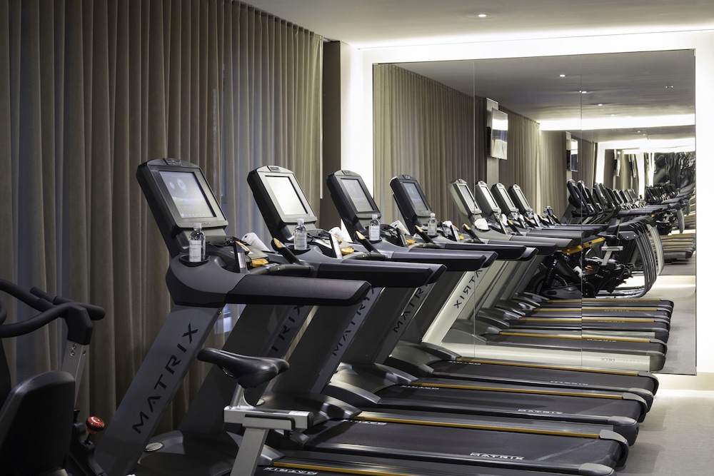 The Knickerbocker Hotel — Sports & recreation in New York City, New York State