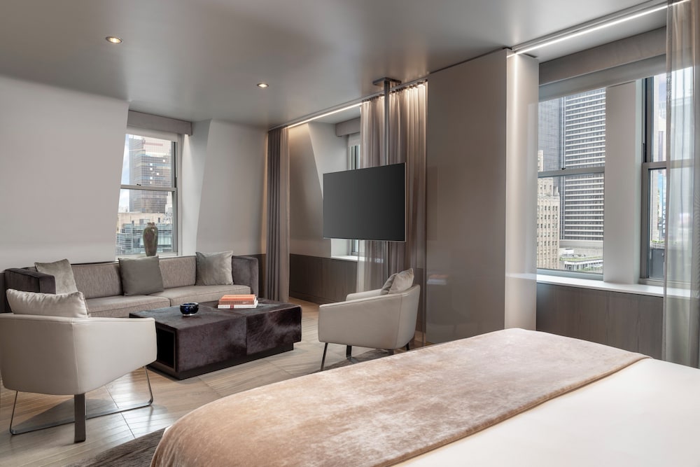 The Knickerbocker Hotel — Hotel rooms in New York City, New York State