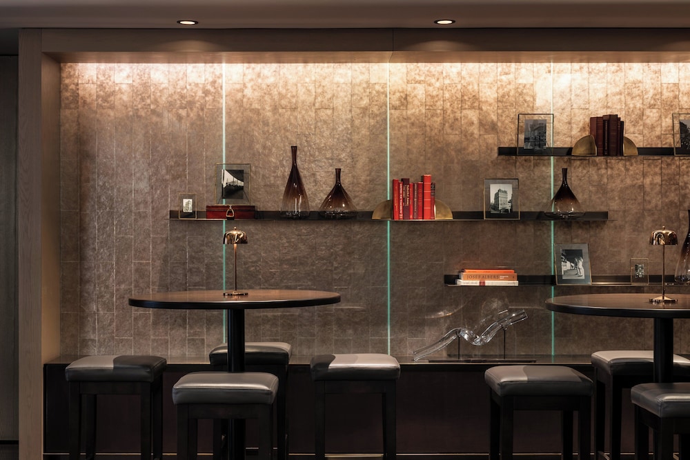 The Knickerbocker Hotel — Restaurant & bars in New York City, New York State