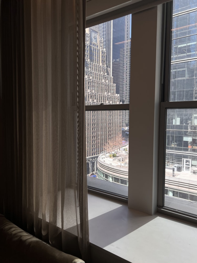 The Knickerbocker Hotel — Hotel rooms in New York City, New York State