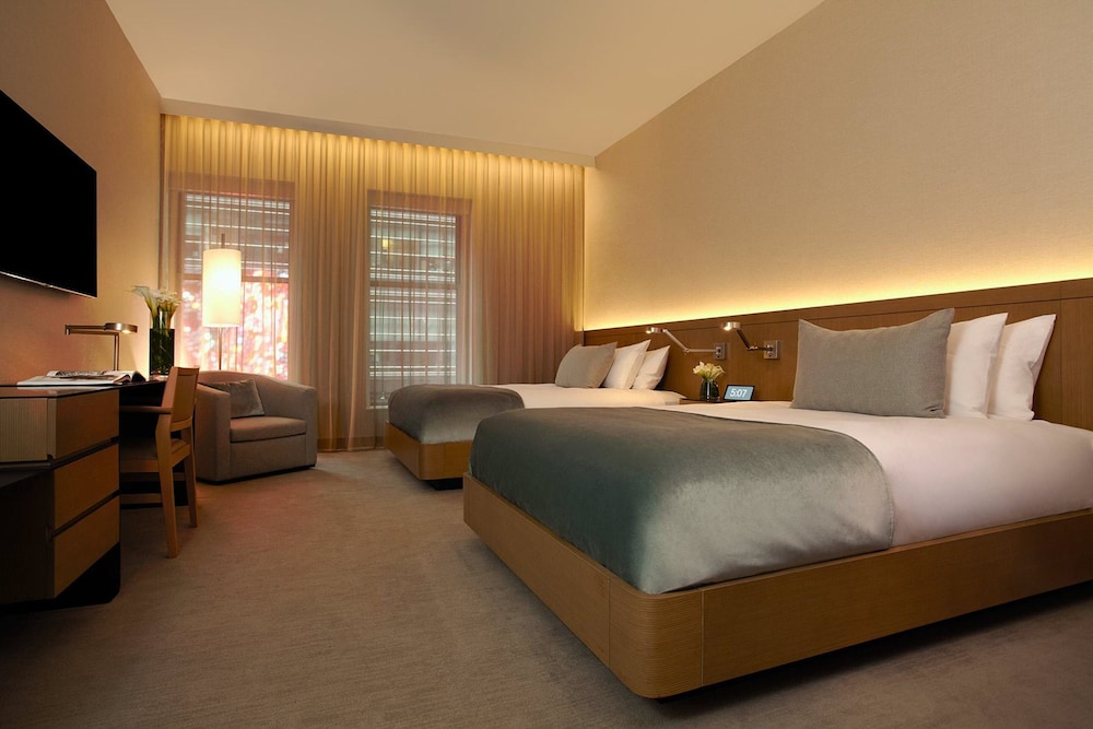 The Knickerbocker Hotel — Hotel rooms in New York City, New York State