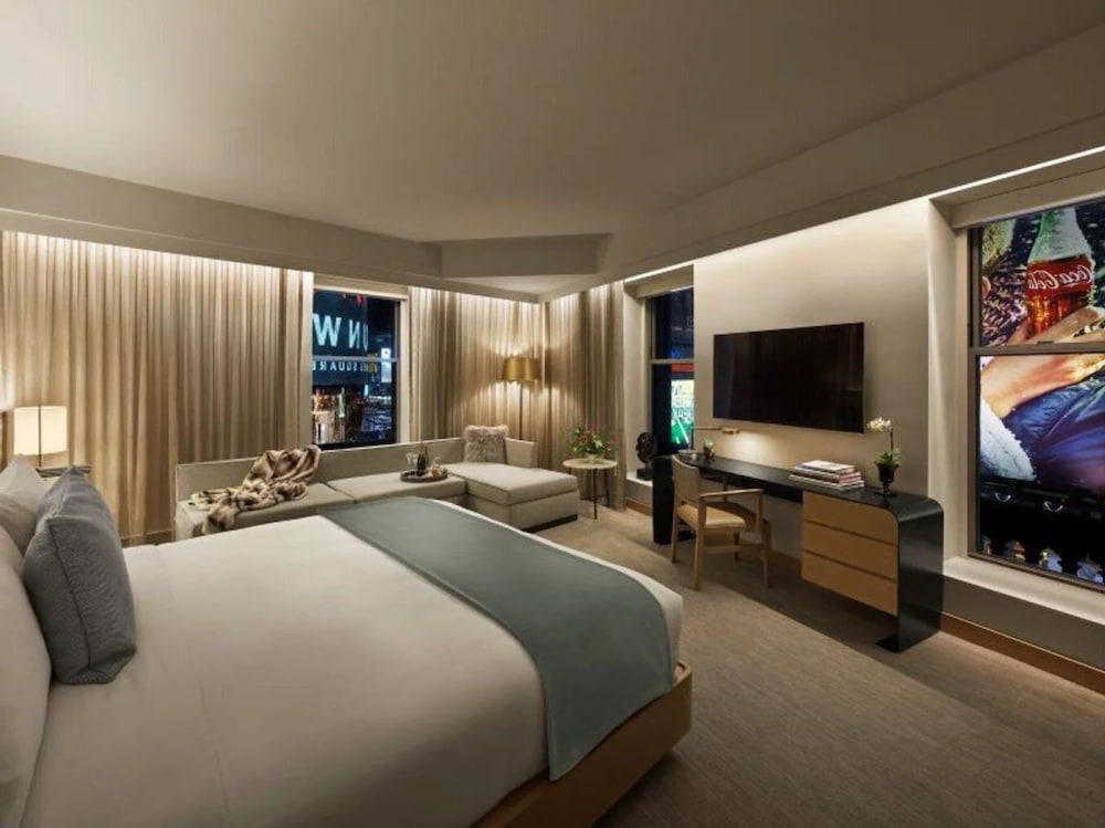 The Knickerbocker Hotel — Hotel rooms in New York City, New York State