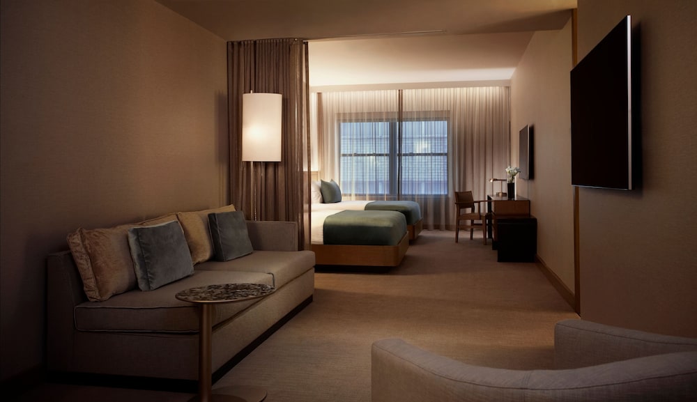 The Knickerbocker Hotel — Hotel rooms in New York City, New York State