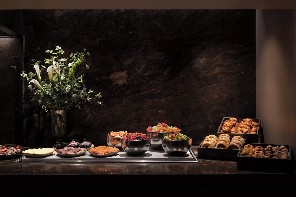 The Knickerbocker Hotel — Restaurant & bars in New York City, New York State