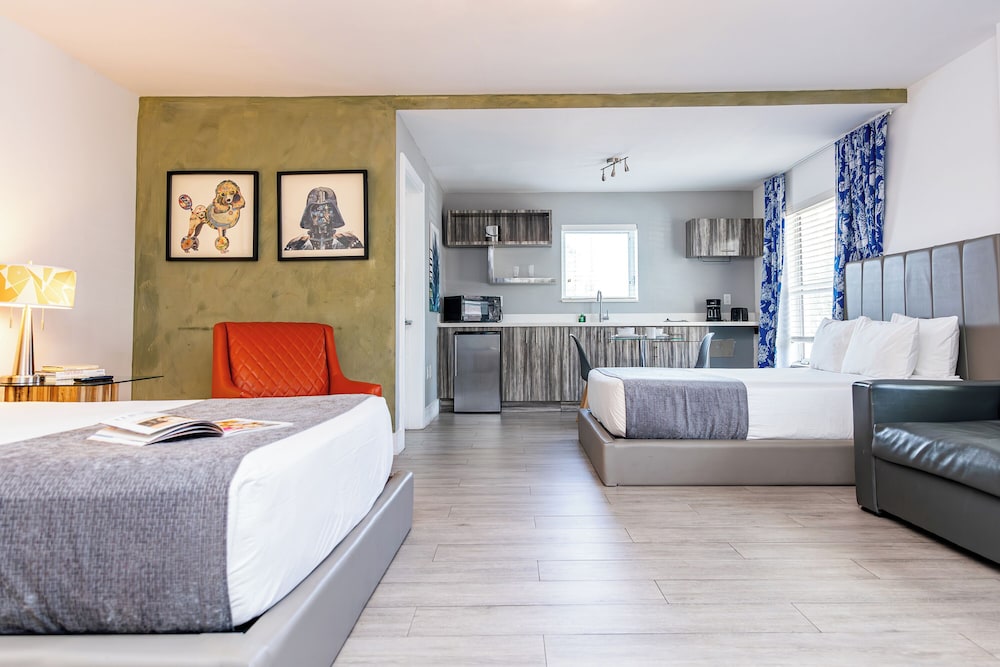 Beachside All Suites Hotel — Hotel rooms in Miami, Florida