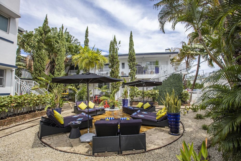 Beachside All Suites Hotel