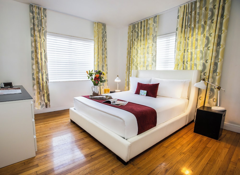 Beachside All Suites Hotel — Hotel rooms in Miami, Florida